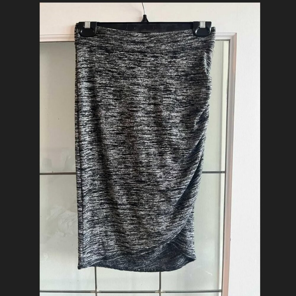 Aritzia Wilfred Ruched Pencil Skirt